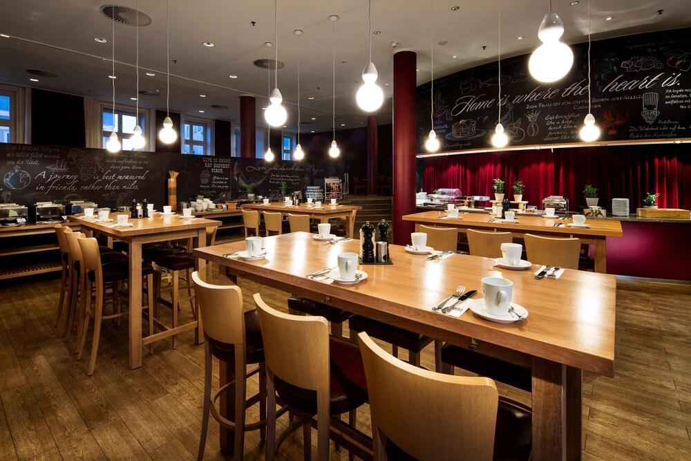 Pentahotel רוסטוק מראה חיצוני תמונה