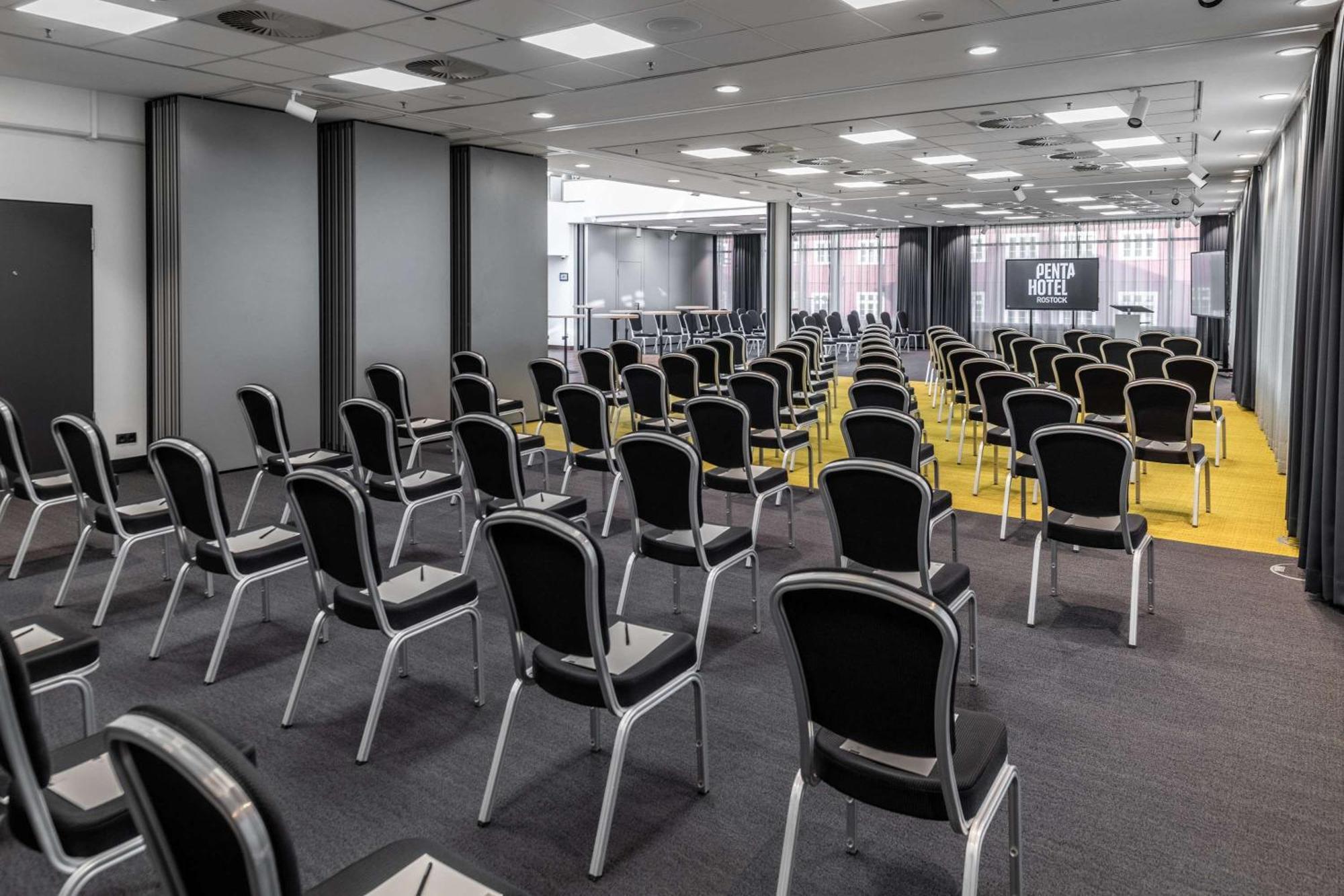 Pentahotel רוסטוק מראה חיצוני תמונה
